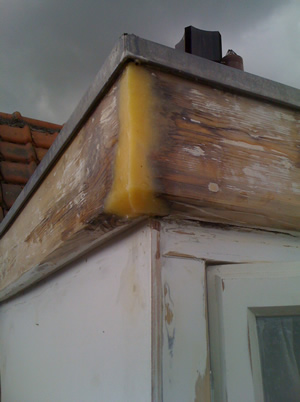 gerepareerde rotte plek in houtwerk